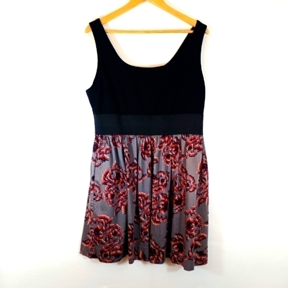 𝅺Elle Sleeveless Tank Top  Dress with Flair Skirt  Size XLarge